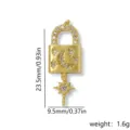 Close-up detail van micro pave zirkoon hangslot sleutel hanger, maan ster DIY accessoire. - Stijl 7