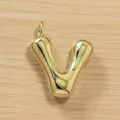 Colgante de letra V abombada dorada vista detallada, dije de alfabeto de metal brillante DIY. - Letra V / Dorado