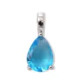Collana con ciondolo in pietra preziosa azzurra taglio a pera, elegante design argentato. - Oro bianco marzo