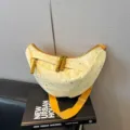 Borsa a tracolla mezza luna con stampa di stelle per donna, borsa casual elegante con chiusura lampo. - Giallo