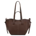 Bolso tote marrón de cuero con patrón lichi, asas dobles y diseño de gran capacidad. - Café