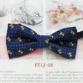Détails du nœud papillon pour enfants à pois bleu foncé et imprimé d'ours, élégant style. - Bleu Foncé Pois Ours