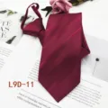 Dettaglio cravatta con zip a righe bordeaux, cravatta business in jacquard da uomo elegante. - L9D-11