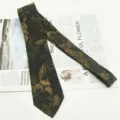 Cravatta da uomo retro in cotone con stampa floreale dorata, accessorio elegante casual. - MLD-07