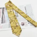 Cravatta uomo cotone fiori gialli, cravatta vintage casual 8cm con stampa floreale elegante. - MLD-16