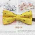 Nœud papillon jaune pour enfants avec motif de chien et de fleurs, idéal pour les fêtes. - Jaune Chien Fleur