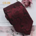 Cravatta in seta da uomo, classico design paisley rosso scuro, larghezza 8cm per abito formale. - CS-09