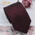 Cravatta formale da uomo in seta con motivo jacquard geometrico in elegante colore rosso. - CS-10