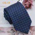 Classica cravatta in seta blu scuro con motivo jacquard geometrico quadrato azzurro per affari. - CS-14