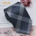 Cravatta da uomo in seta blu scuro con classico motivo a quadri, cravatta formale da 8 cm. - CS-20