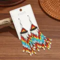 Böhmische handgemachte Perlen-Fransen-Ohrringe mit ethnischen Dreieckmustern für Damen. - Blaue Boho-Perlenohrringe mit Quasten
