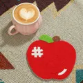 Posavasos artesanal de cuentas en forma de manzana, decoración de mesa perfecta y alfombrilla. - Posavasos de manzana roja / Blanco