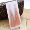 Lange Quasten Ohrringe für Damen, Strass Gold Ohrstecker, boho hängende Ohrringe, Nude Farbe. - Champagner