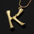 Goldene Buchstabe K Anhänger Halskette für Damen, stilvoller kurzer Schlüsselbeinschmuck. - Buchstabe K Stil