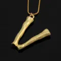Goldene Buchstabe V Anhänger Halskette Lavatextur kurze Schlüsselbeinkette Damenschmuck - Stil Buchstabe V