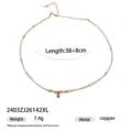 Primo piano dettagliato della collana girocollo vintage di perle con ciondolo a goccia. - Stile Stella a Quattro Punte con Perline di Pietra Naturale (2403ZJ26142XL)