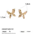 Vue détaillée des boucles d'oreilles papillon liquides avec zircone et métal brillant. - Style Papillon Irrégulier Liquide (2302QT16951YZ)