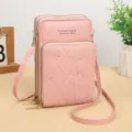 Borsa a tracolla multi strato rosa per cellulare con design trapuntato e ricamo cuore per donne. - Rosa