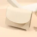 Portefeuille court uni minimaliste pour femmes, élégant porte-cartes en cuir PU beige. - Porte-cartes à rabat / Blanc Cassé