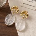 Orecchini a lobo in cristallo bianco naturale, design originale, elegante stile di lusso e moda. - Stile Fiore Foglia di Ginkgo / Grandi orecchini a fiore in cristallo bianco ovale