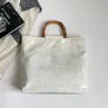 Elegante bolso de mano de jacquard blanco con asa de bambú, elegante para mujeres. - Sin colgante / Blanco