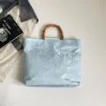 Bolso tote de jacquard floral azul claro con asa de bambú natural para mujer elegante. - Sin colgante / Azul