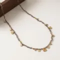 Girocollo con perline e ciondoli a moneta dorati dal design minimalista ed elegante - Collana di Perline Grigie (2603ZK41539XL)