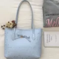 Γαλάζια τσάντα shopper με σχέδιο αστέρια και φιόγκος, κομψή τσάντα ώμου για γυναίκες. - Μπλε με μενταγιόν
