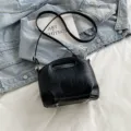 Bolso de hombro de cuero suave negro, elegante bolso retro con asa superior para mujeres. - Negro