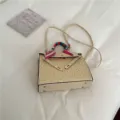 Bolso bandolera beige con patrón de avestruz y cinta de color, bolso elegante. - Caqui