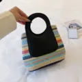 Borsa a mano in paglia a righe colorate con manico rotondo nero borsa da spiaggia estiva chic. - Nero