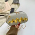 Schicke Strass-Umhängetasche für Damen, trendige silberne Abendtasche mit goldenem Wellenmuster. - Silber