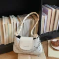 Sac a main epaule blanc pour femme avec motif etoile poignee tressee et chaine elegante chic mode - Blanc