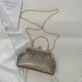 Sac à bandoulière métallique strassé avec fermoir, élégant sac de soirée chaîne femme. - Champagne