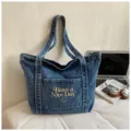 Casual gewassen denim shopper tas met leuke borduursel en smiley voor dagelijks gebruik. - Zandgewassen Donkerblauw zonder Hanger