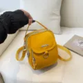 Borsa a tracolla in nylon giallo alla moda da donna, piccola borsa quadrata casual. - Giallo