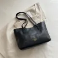 Sac cabas fourre-tout en cuir grande capacité pour femme, élégant sac porté épaule chic. - Sans pendentif / Noir