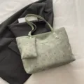 Light green tote bag with star and moon print, stylish large capacity shoulder bag for daily commute. - No Pendant / Green
