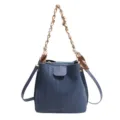 Elegante bolso bombo trenzado azul con asa de pañuelo de cadena, bolso cruzado. - Con Pañuelo de Seda / Azul