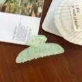 Detailopname van groene ruit haarklauw clip, stijlvolle en frisse haarklem voor dames. - 5# Graatstijl