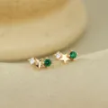 Elegantes pendientes de botón de estrella de plata 925 con piedras blancas y verdes. - Oro Champán 14K Mayo Espinela Verde