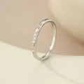 Anillo de plata S925 minimalista fino pavé diamante anillo apilable para meñique de mujer - Talla US 2 / Anillo Pavé Fino Exquisito (RS4197) / Oro blanco