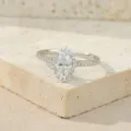 Anillo de plata moissanita, anillo de compromiso ovalado chapado en oro blanco mujer - Talla US 6 / 1 Pieza / Color Oro Blanco (1 Carat)