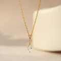 Collar con colgante de rombo en plata de ley dorada, delicada joya japonesa transparente. - Collar de Gota de Agua Rómbica (NS4159) / Dorado