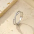 Anillo cruzado de plata de ley 925 con circonitas brillantes joya femenina muy elegante - Talla US 5 (Talla HK 10-11) / Estilo Oro Blanco