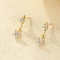 Pendientes de plata chapados en oro con diseño de flores y circonitas brillantes. - Estilo de Doble Flor (ES3822) / Oro Champagne de 14K