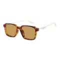 Viereckige Schildpatt Sonnenbrille für Damen mit eleganten perlenbesetzten goldenen Bügeln. - Schildpatt Rahmen Tee Gläser