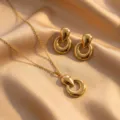 Elegante e squisito set di collana e orecchini geometrici placcati in oro per donne. - Stile Giunzione Cerchio Goccia (miou-428)