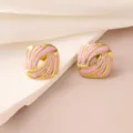 Chic orecchini quadrati smaltati rosa con bordo dorato in acciaio titanio variante - Rosa