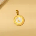 Goldener runder Buchstabe L Anhänger mit Perlmutt Einlage und Kordelrand im Vintage Stil. - Emaille Weiß L